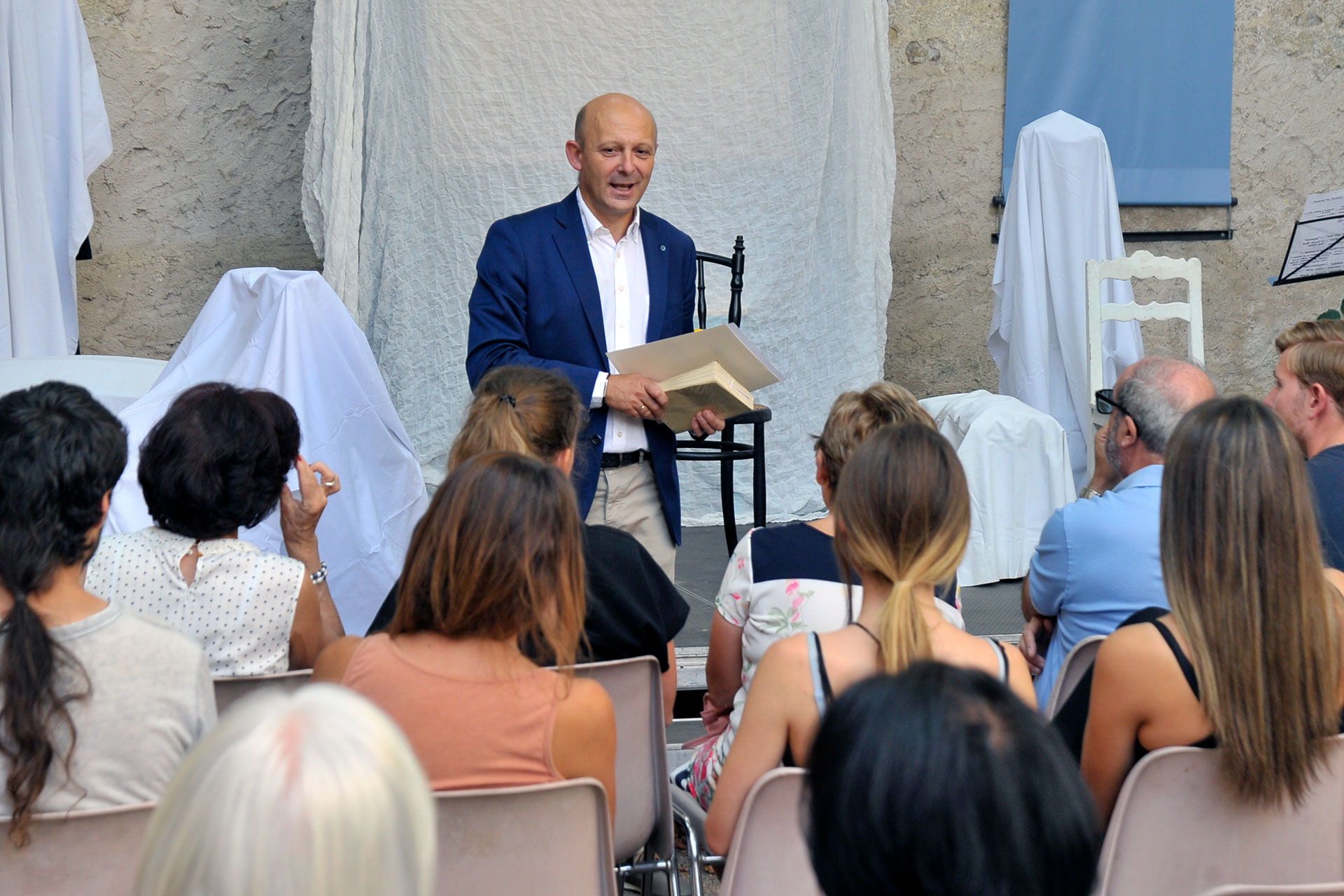 La dotación económica del premio es de 800 euros. / KAMARERO