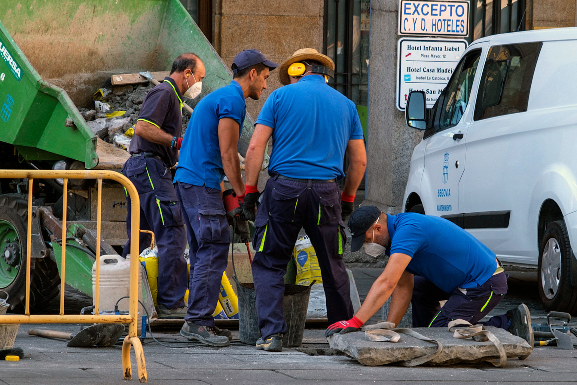 Plaza Mayor Obras Losas Pavimento KAM3001