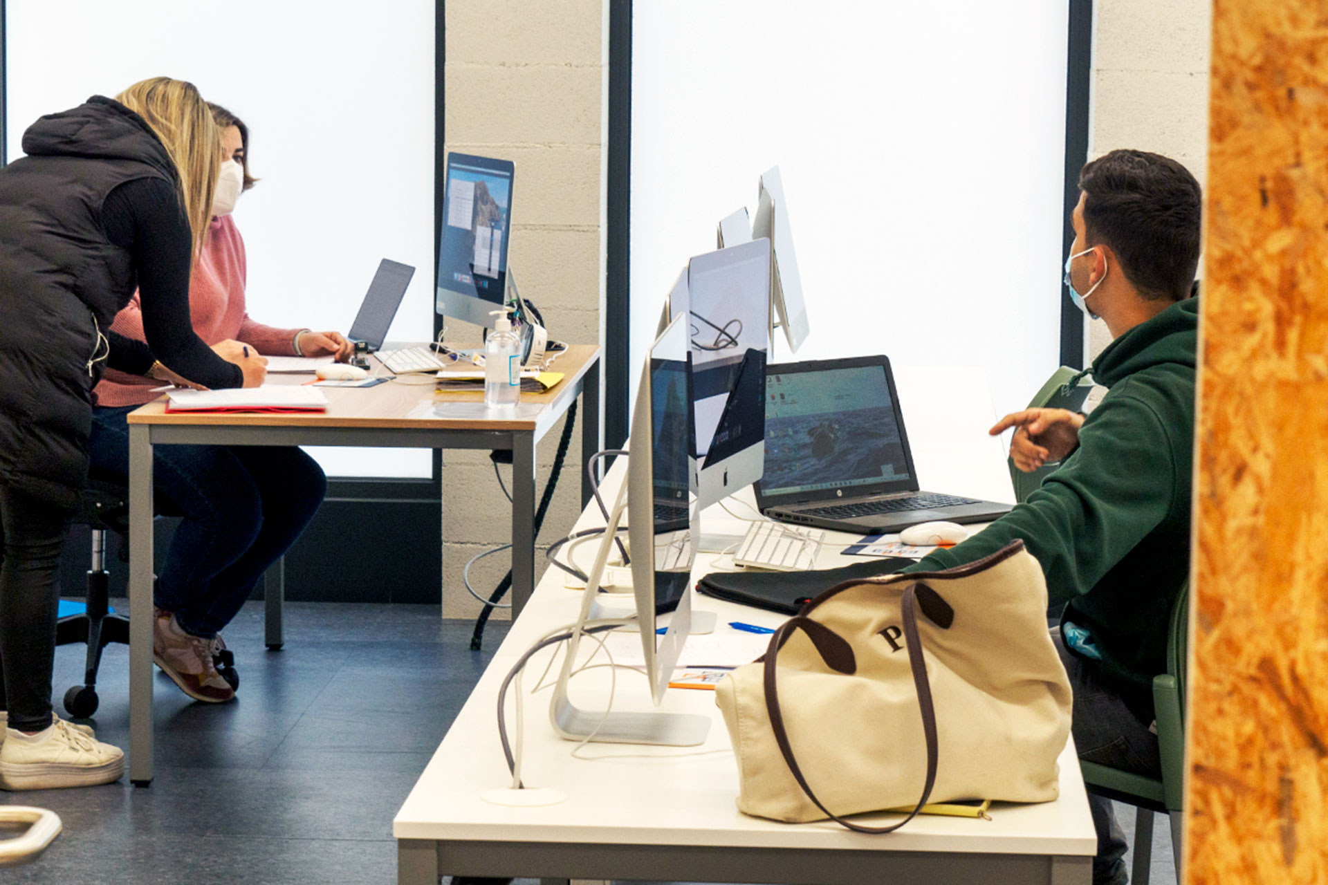 UVA Estudiantes Clase KAM2414