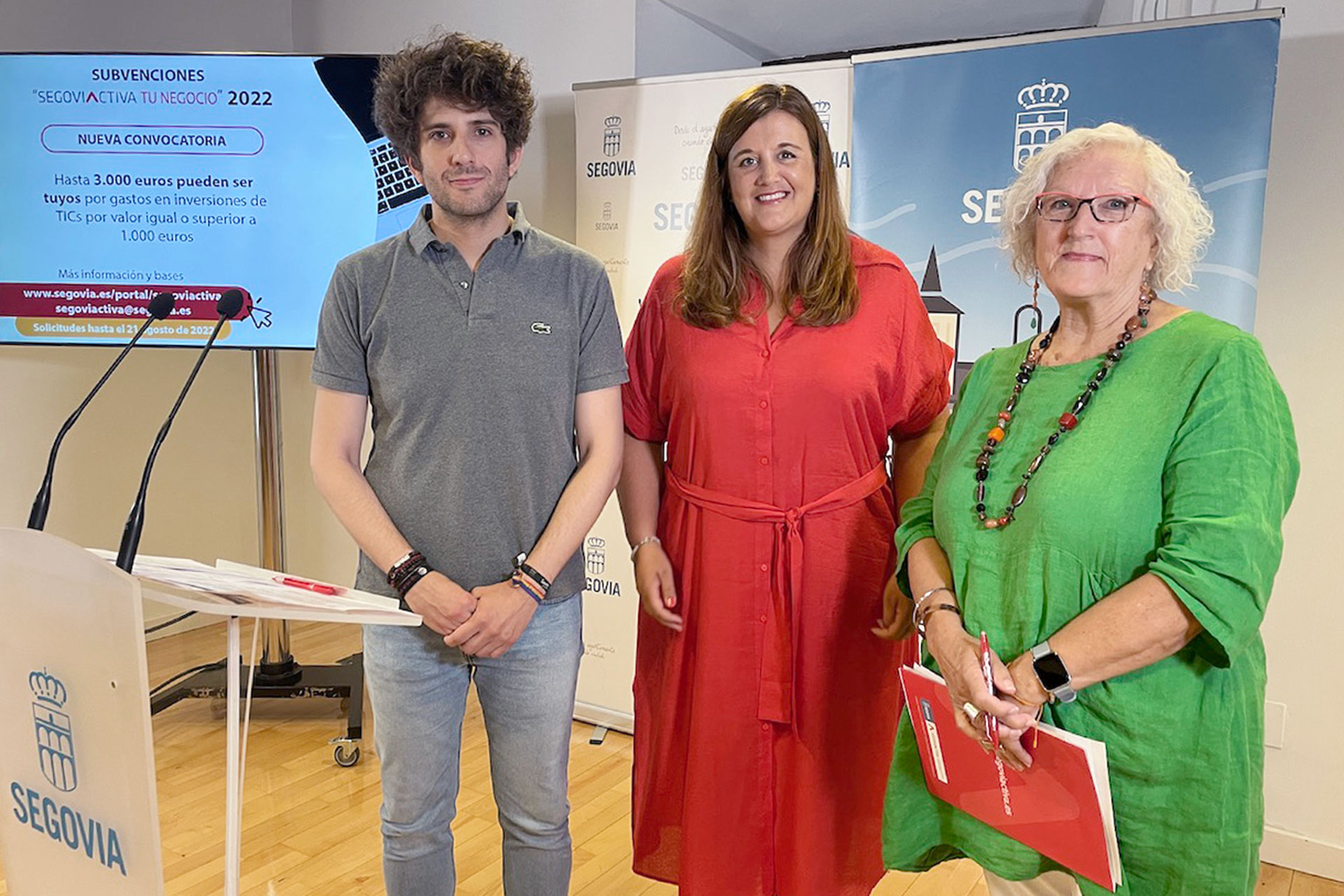 Los responsables municipales presentaron las líneas de ayudas a empresas y emprendedores. / EL ADELANTADO