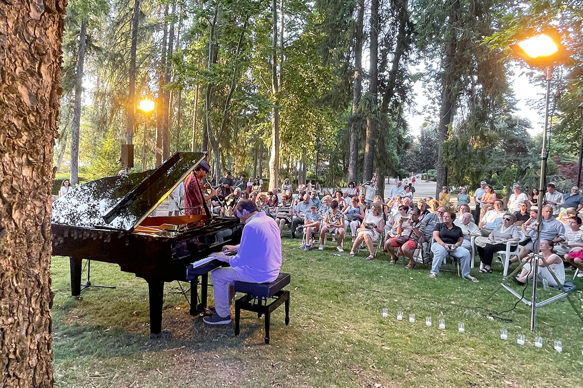 La ‘Noche en Blanco y Negro’ en El Espinar