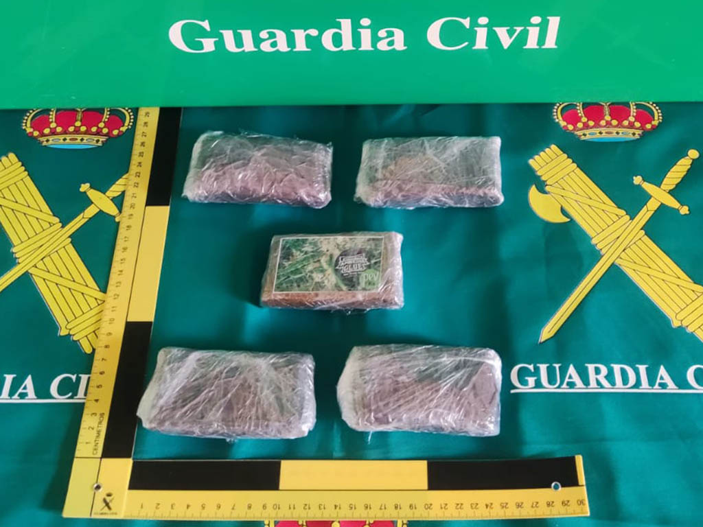 Hachis, interceptado por la Guardia Civil de Segovia / GUARDIA CIVIL