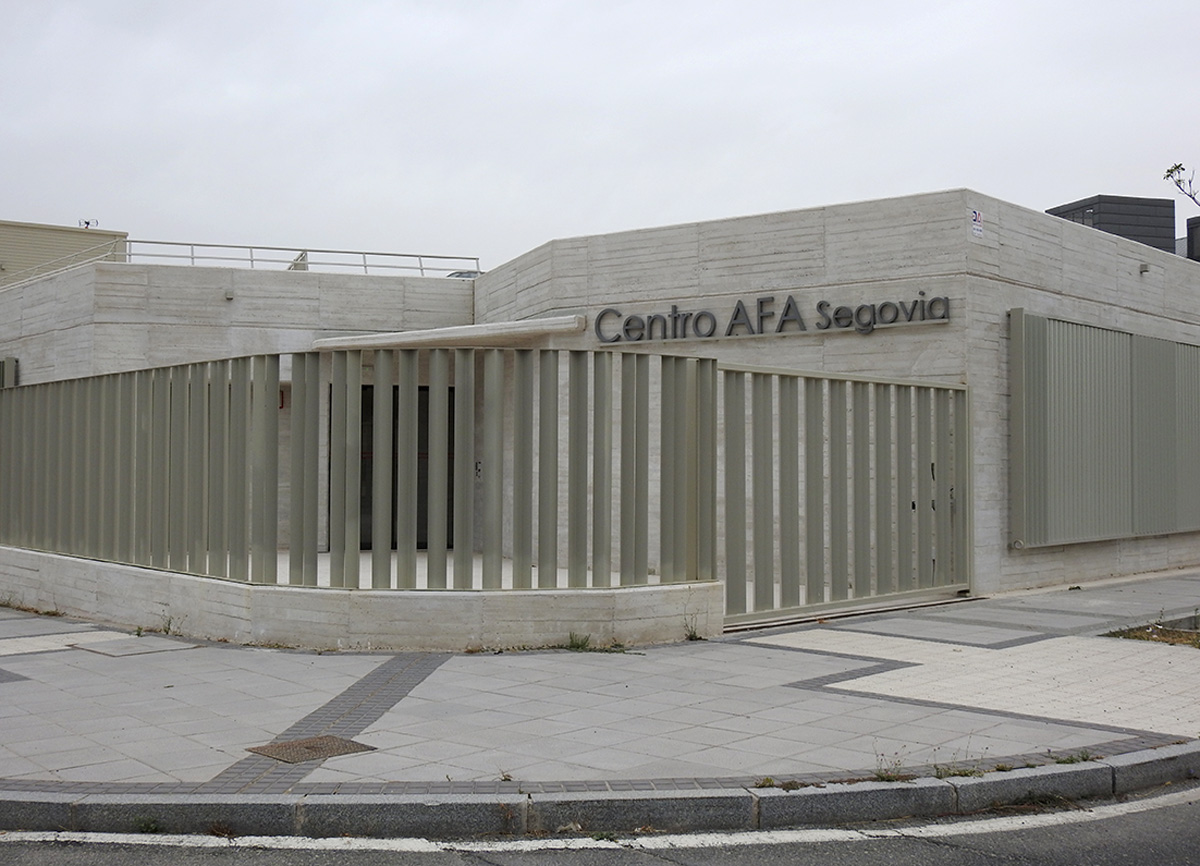 Imagen exterior del Centro para la Atención a Personas con Alzhéimer u otras Demencias. /EA