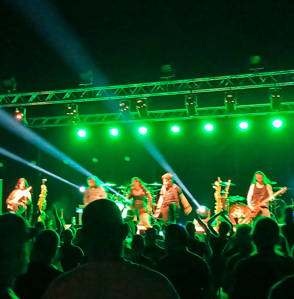 El festival giró en torno al género del folk metal.