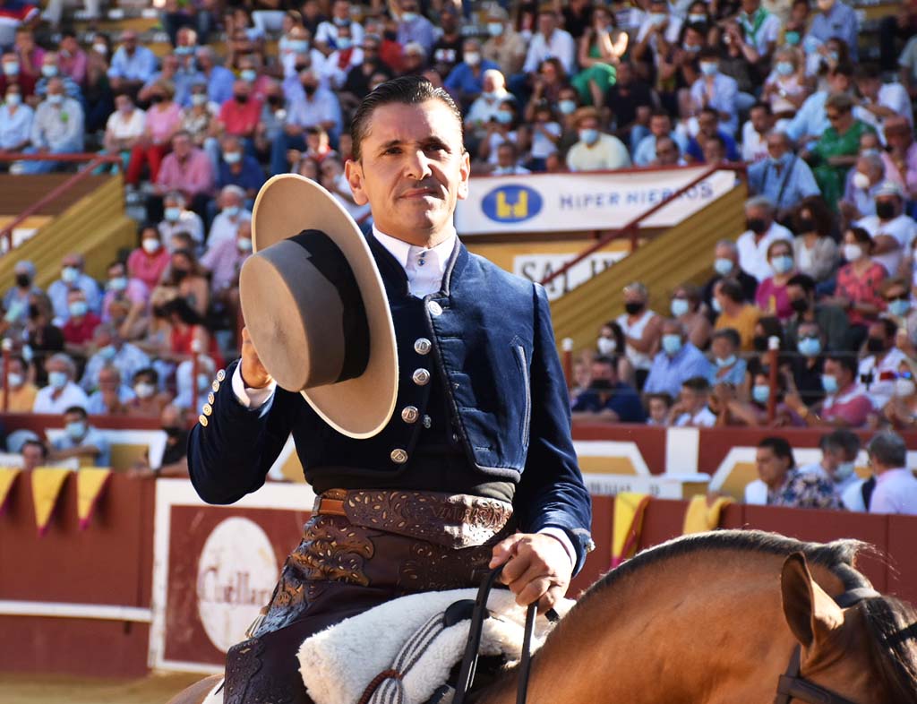 El rejoneador Diego Ventura, el año pasado en Cuéllar. / A.M.