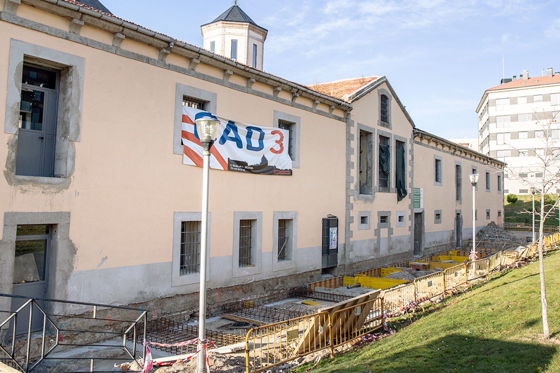 Las obras de la primera fase incluyeron trabajos en la fachada trasera de La Cárcel_Centro de Creación. / Nerea Llorente