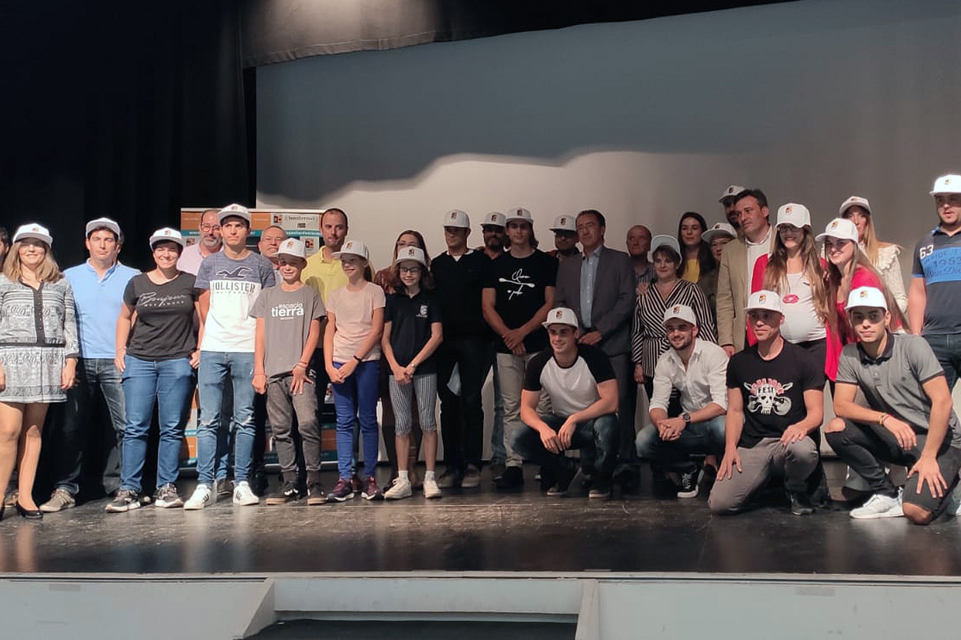 Vecinos becados por el Ayuntamiento. /E.A.