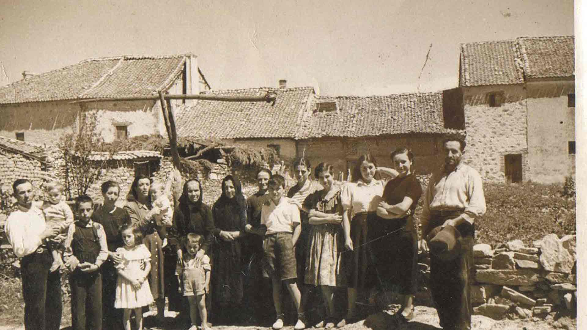 Vecinos de Pinarnegrillo.