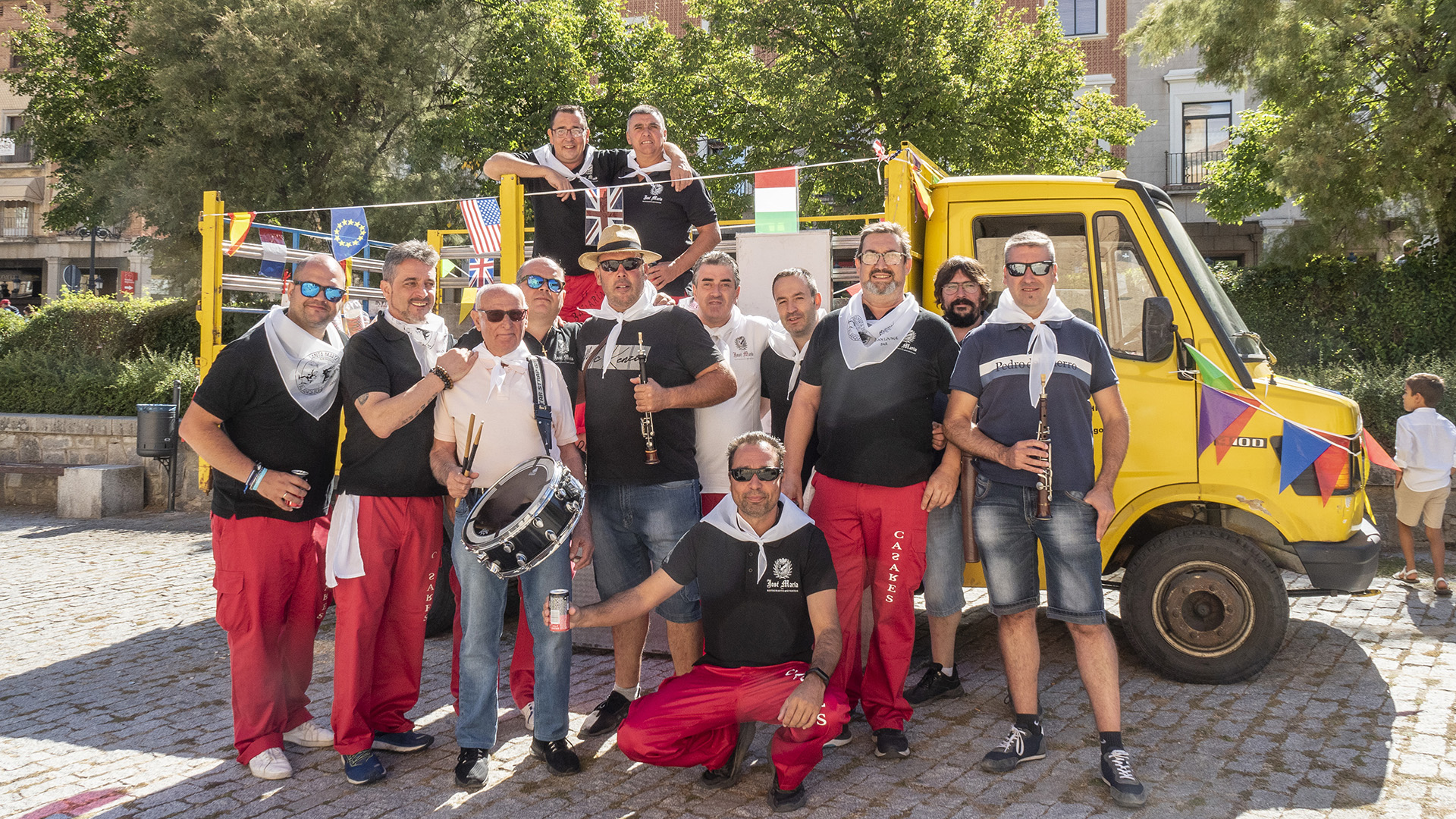 Fiestas de los camareros por Santa Marta. / NEREA LLORENTE