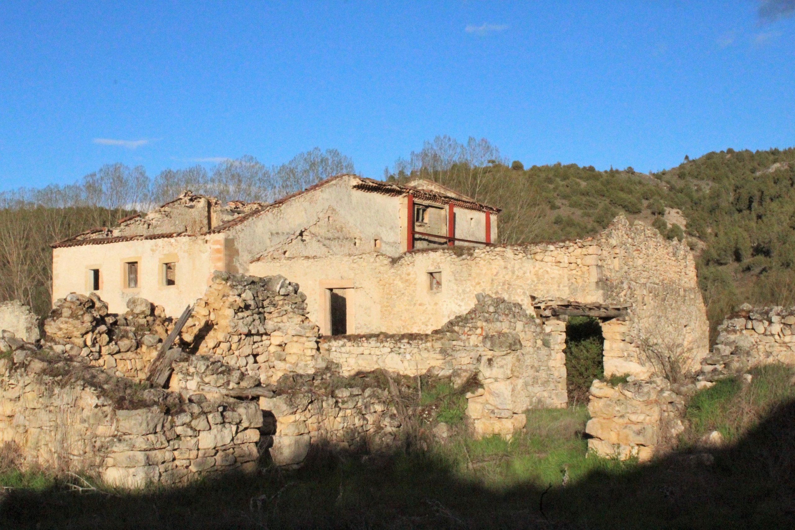 La estructura demográfica envejecida de la mayoría de los pueblos de la provincia lleva a prever pérdida de población, salvo que se pongan medidas para corregir la tendencia. / ANA MARÍA CRIADO
