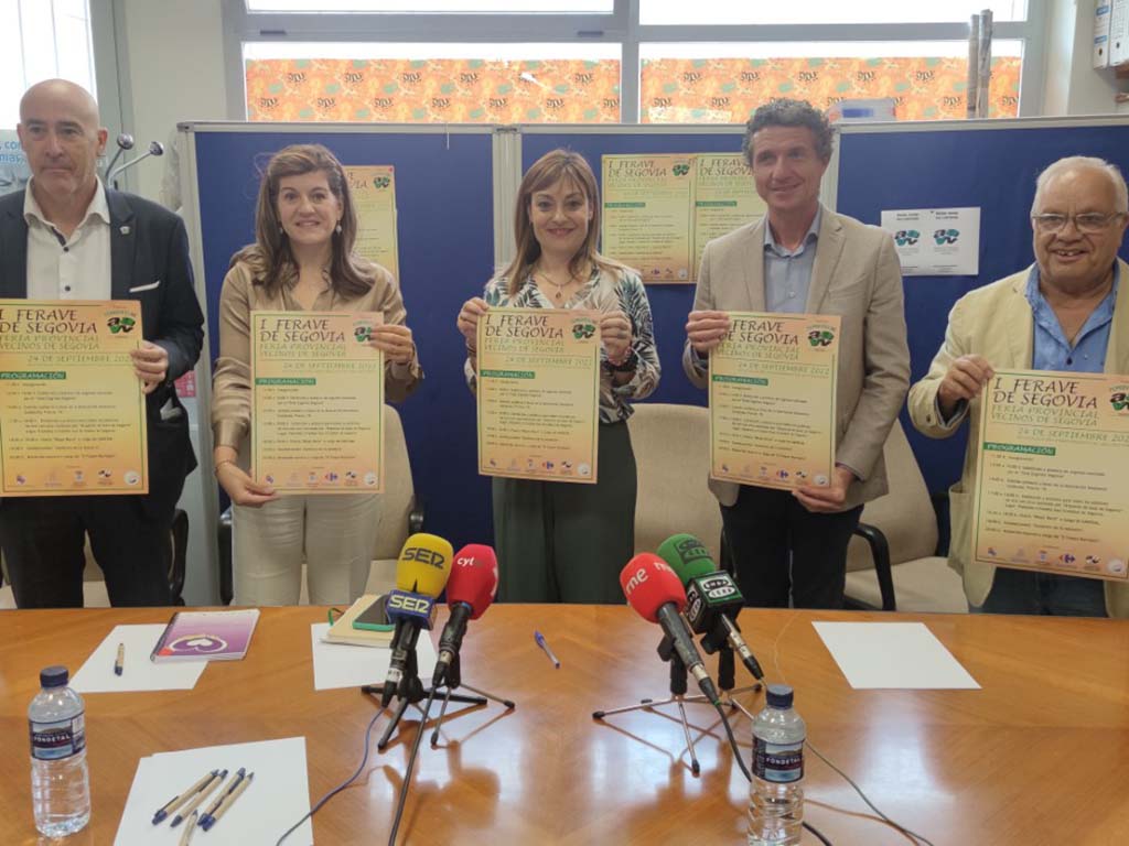 Óscar del Moral, Azucena Suárez, Maite Mañas, Maite Mañas y Julián Sancho, en la presentación de la Feria. / EL ADELANTADO