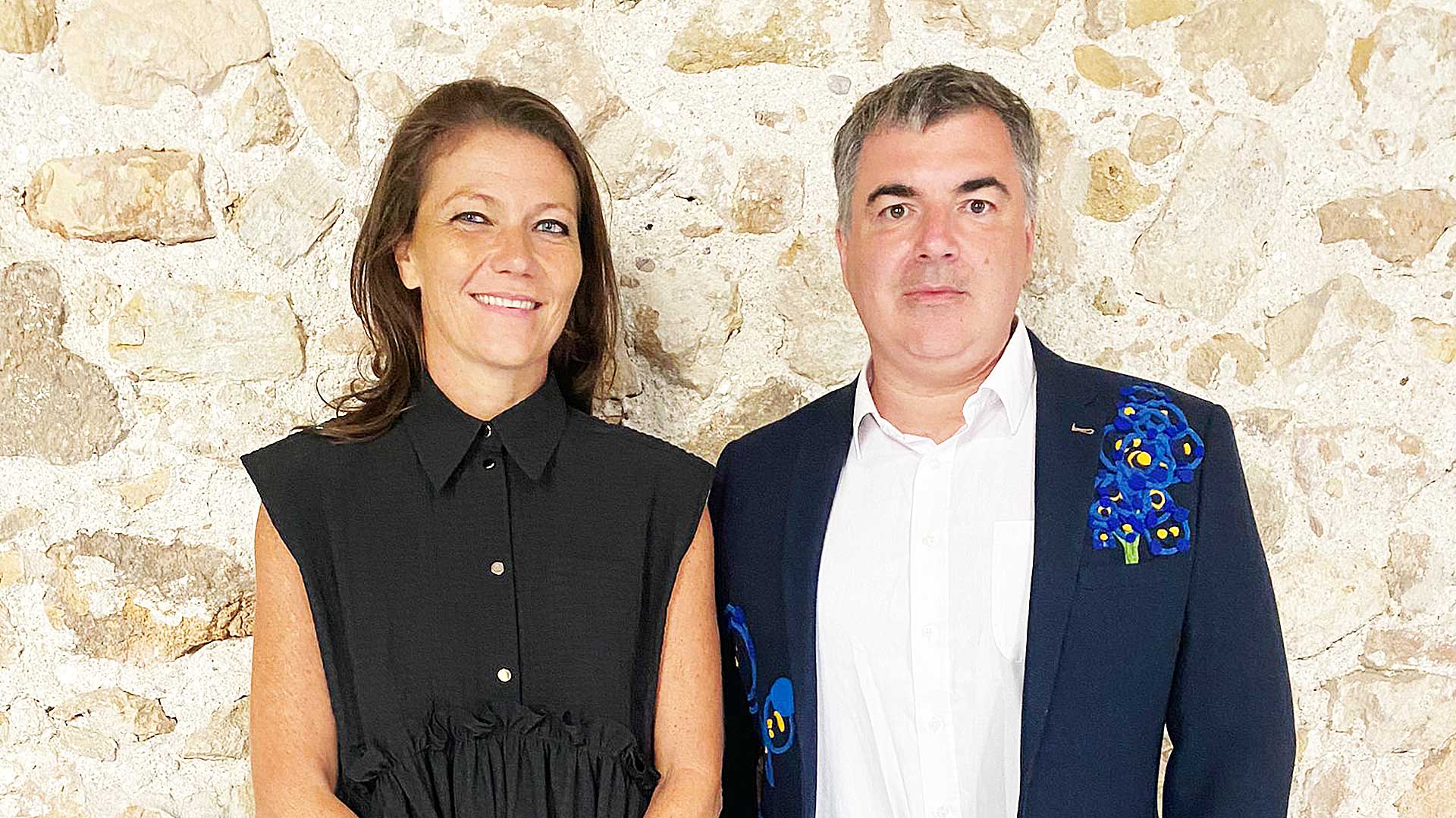 La artista Kate Daudy y el científico Konstantin Novoselov.