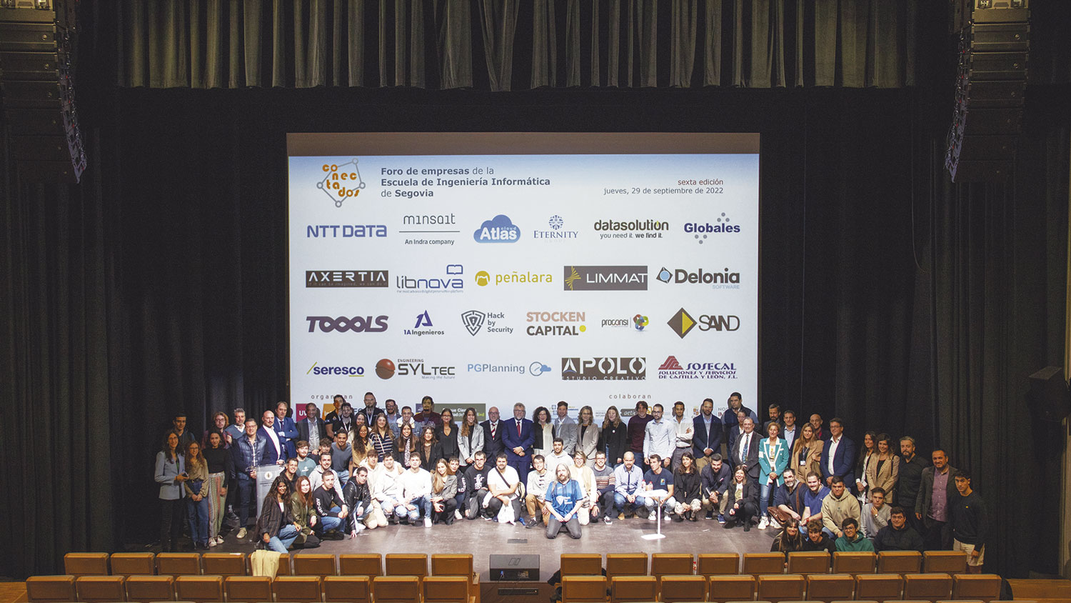 Foto de familia de la VI edición de conecta2.