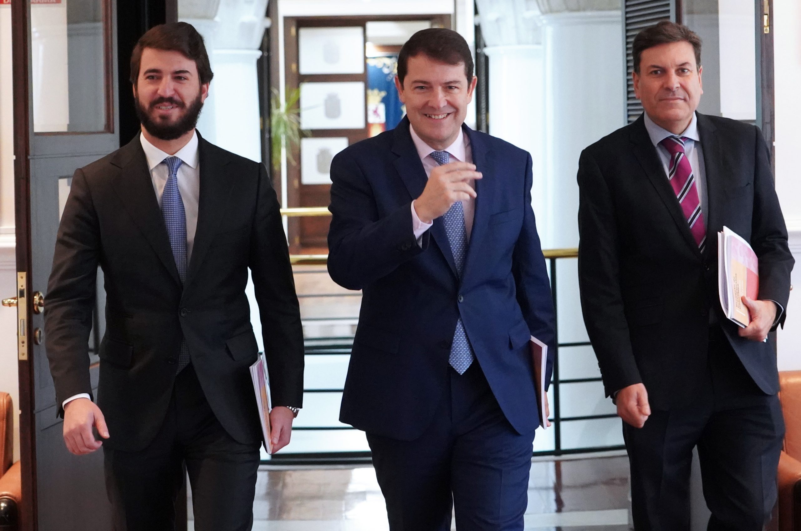 Gallardo, Mañueco y Carriedo comparecen en rueda de prensa tras el Consejo de Gobierno. / Miriam Chacón