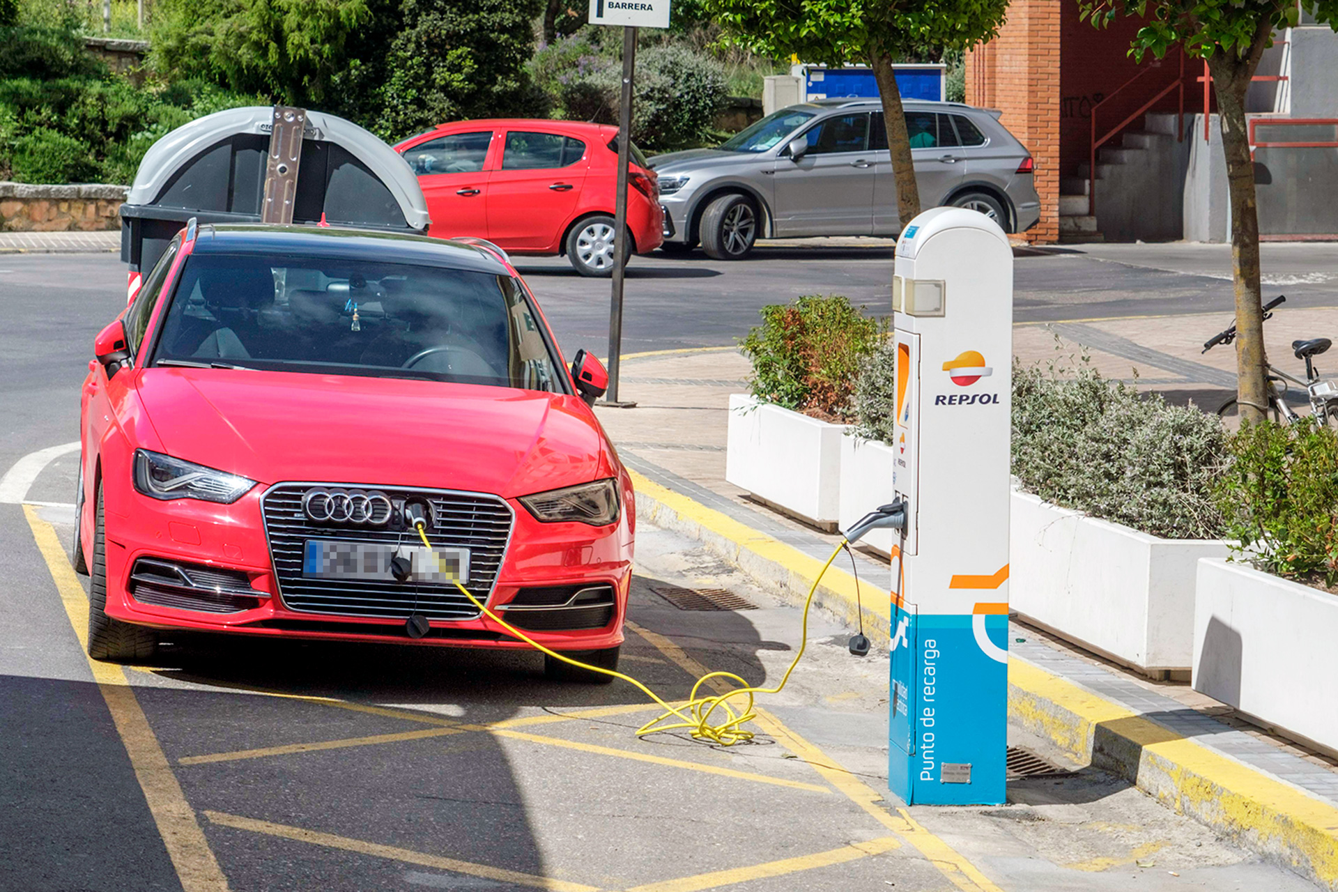 Punto Recarga Coche Electrico Estacion Autobuses 18