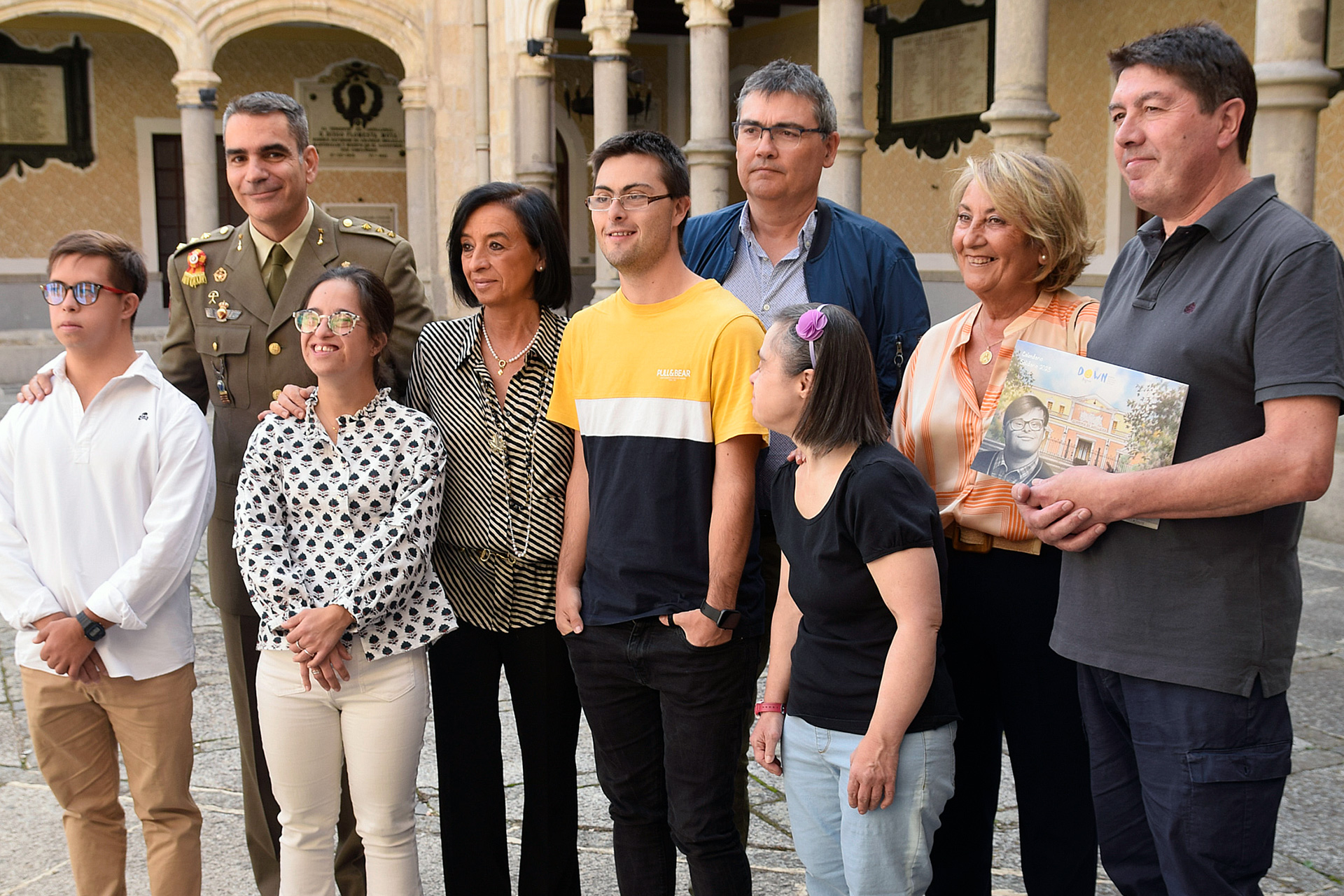 academia artilleria presentacion calendario sindrome down 2