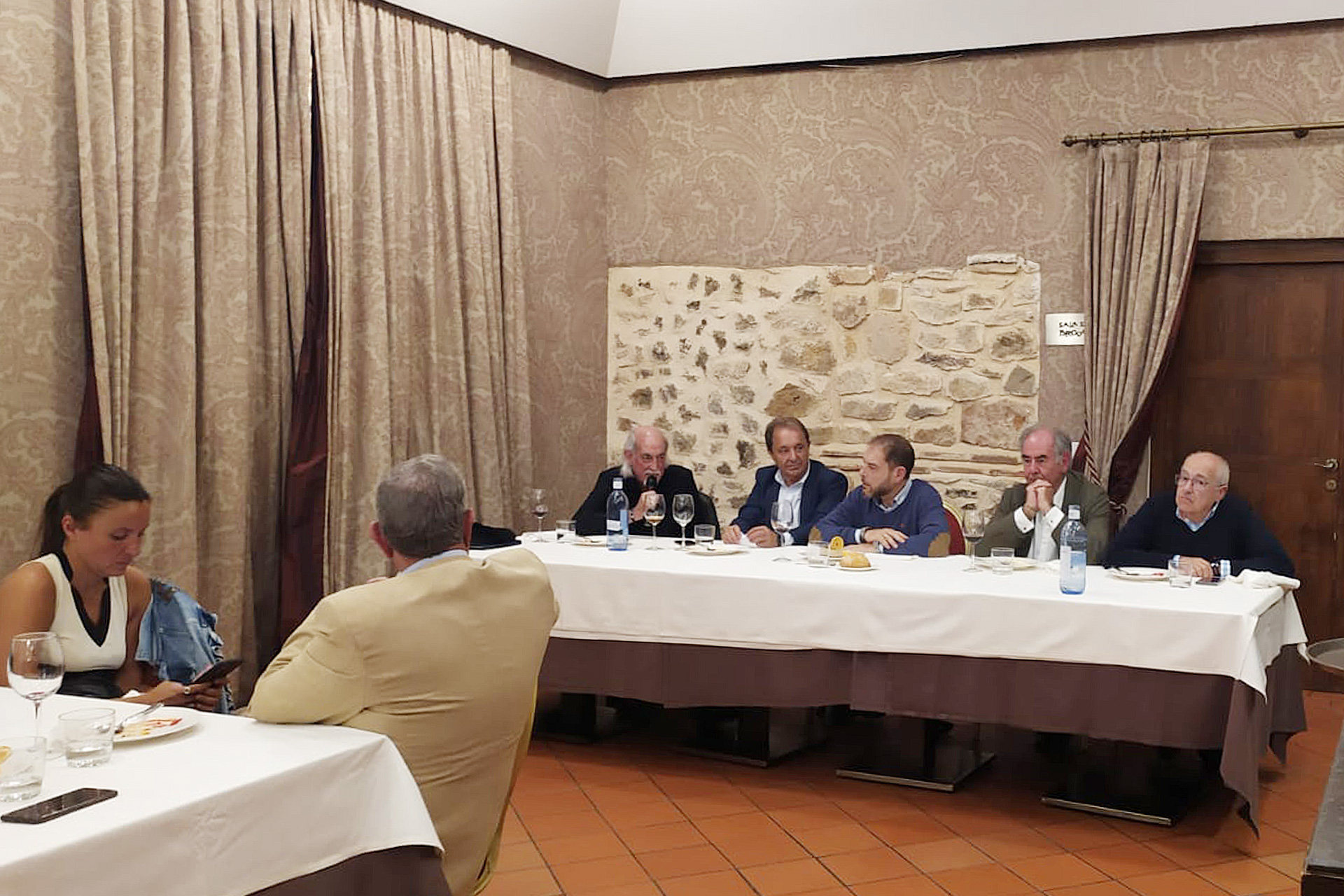 asociacion pluralismo convivencia miguel silvestre 2