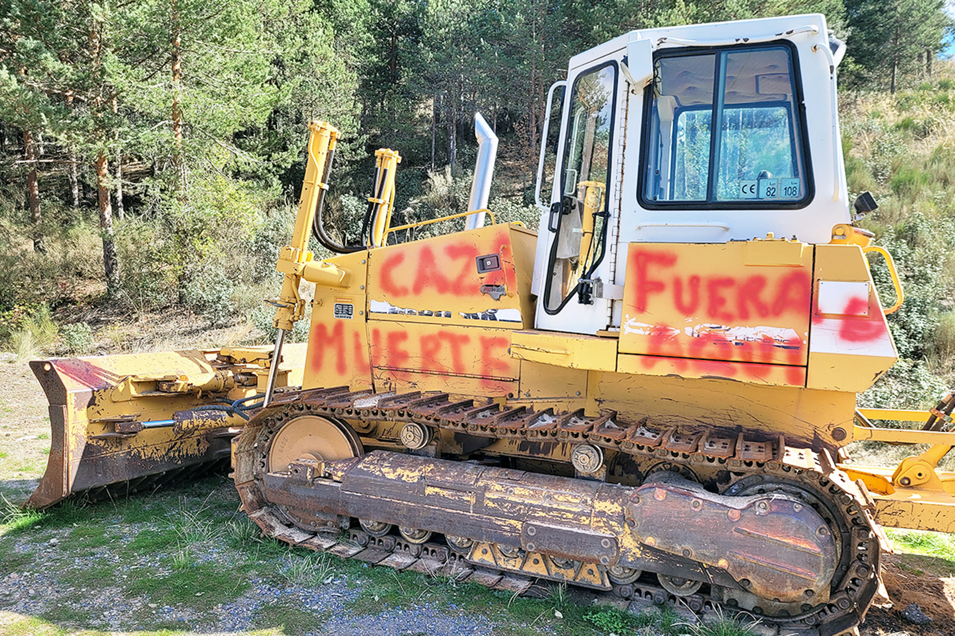 el espinar la garganta panera pintadas contra caza 2
