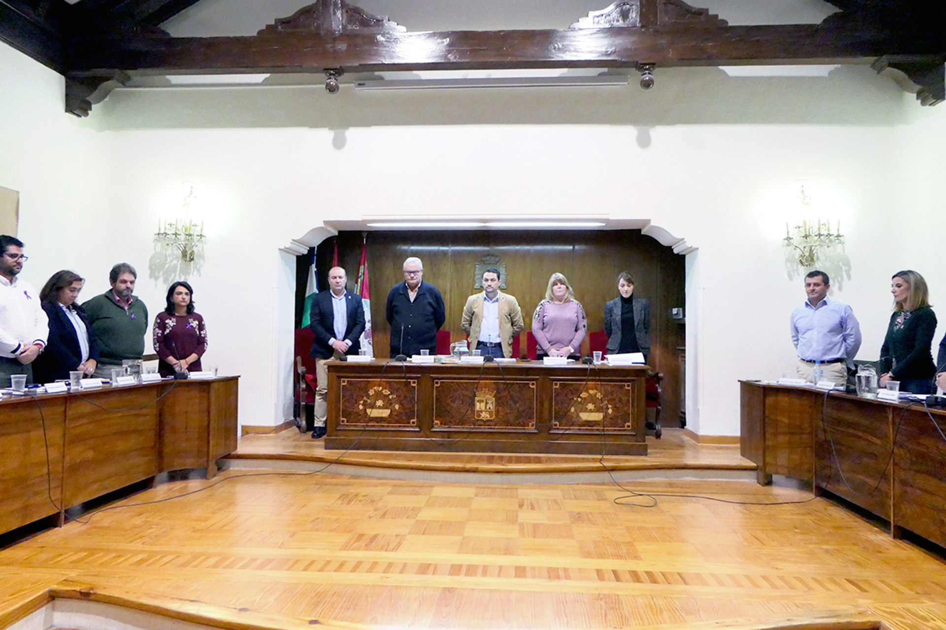 el espinar pleno minuto silencio