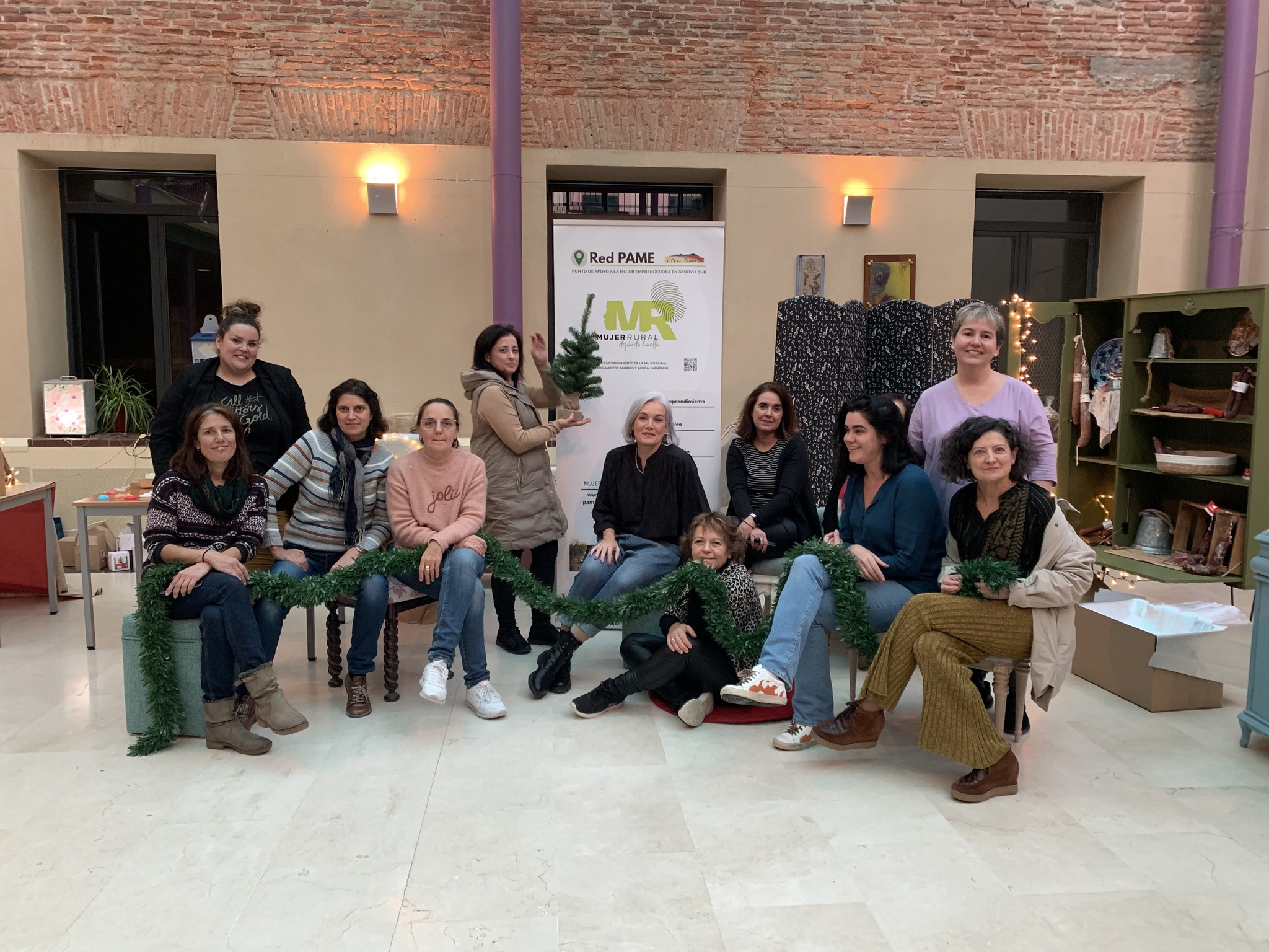 Empresarias que participaron en la jornada de escaparatismo navideño en La Granja de San Ildefonso.