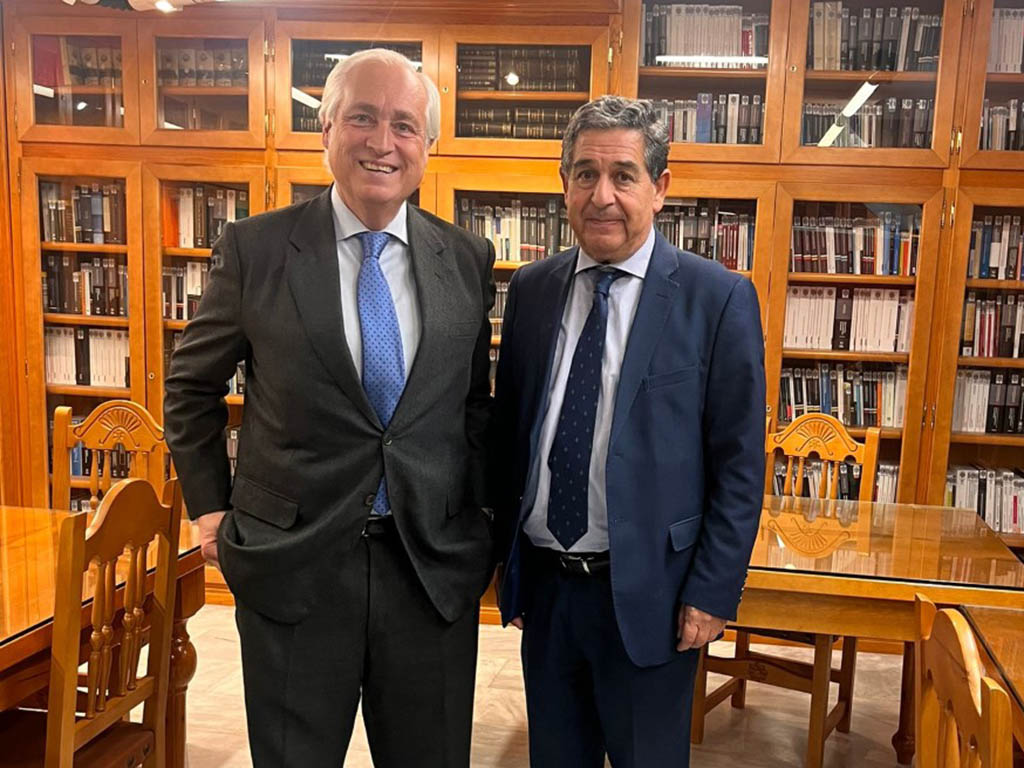 José Luis Concepción y Julio Sanz, durante la Comisión Mixta que acogió el Colegio de Abogados de Segovia.