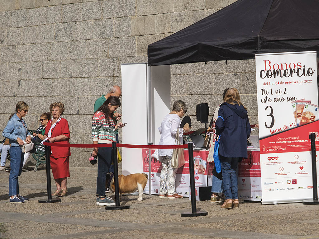 Stand de la campaña de bonos comercio.