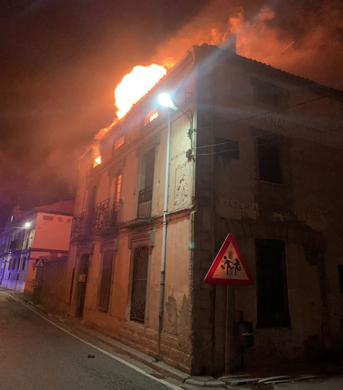 Vivienda arrasada en Fuenterrebollo.