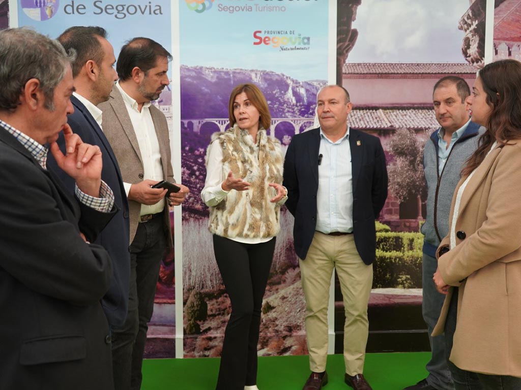 La Diputación cumple 25 años en INTUR con una ‘propuesta de cine’ 1 Presentacion de la oferta turística de la provincia para INTUR. / EL ADELANTADO