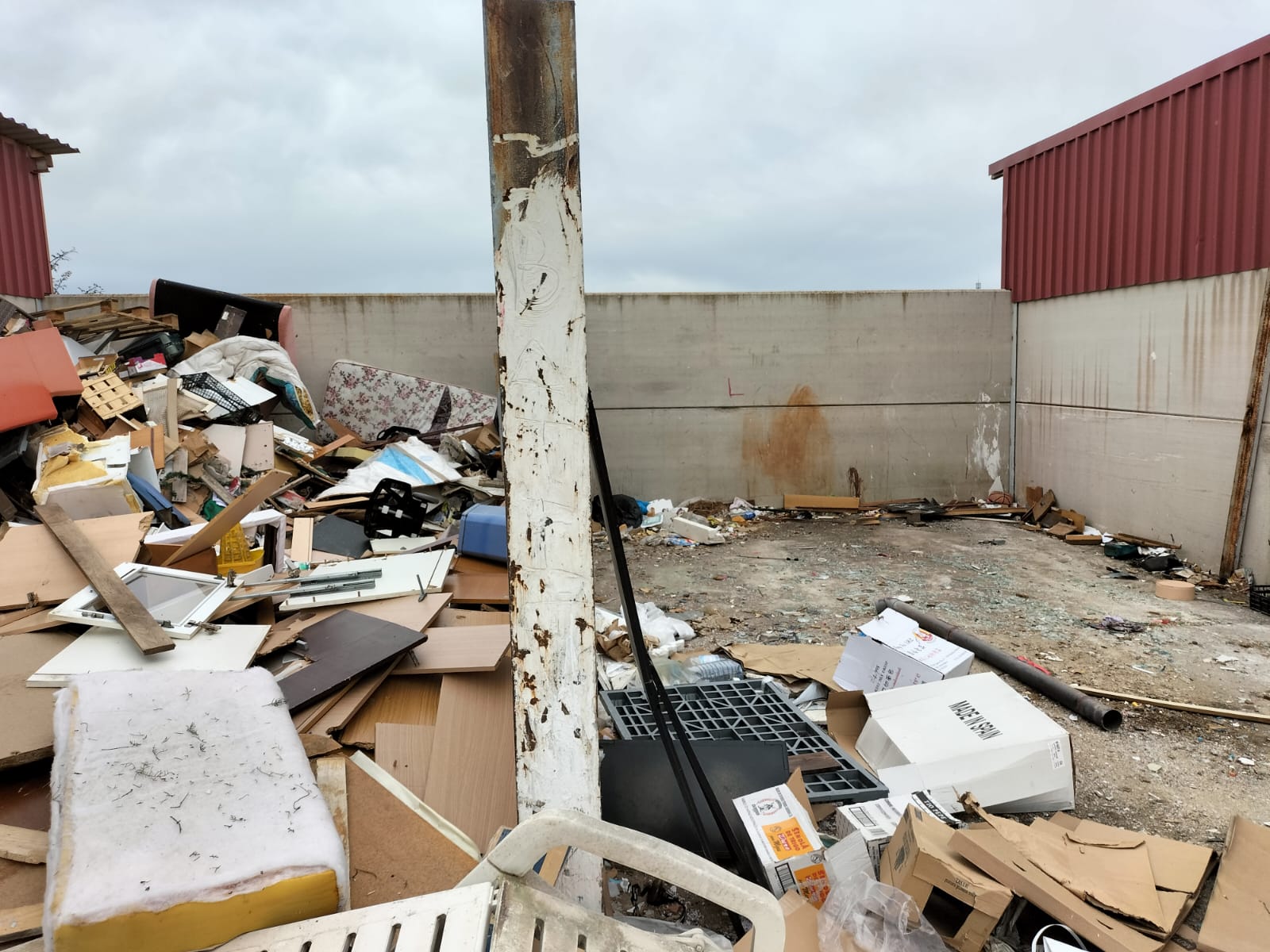 El PSOE de La Lastrilla denuncia que el ‘Punto Limpio’ no cumple los requisitios