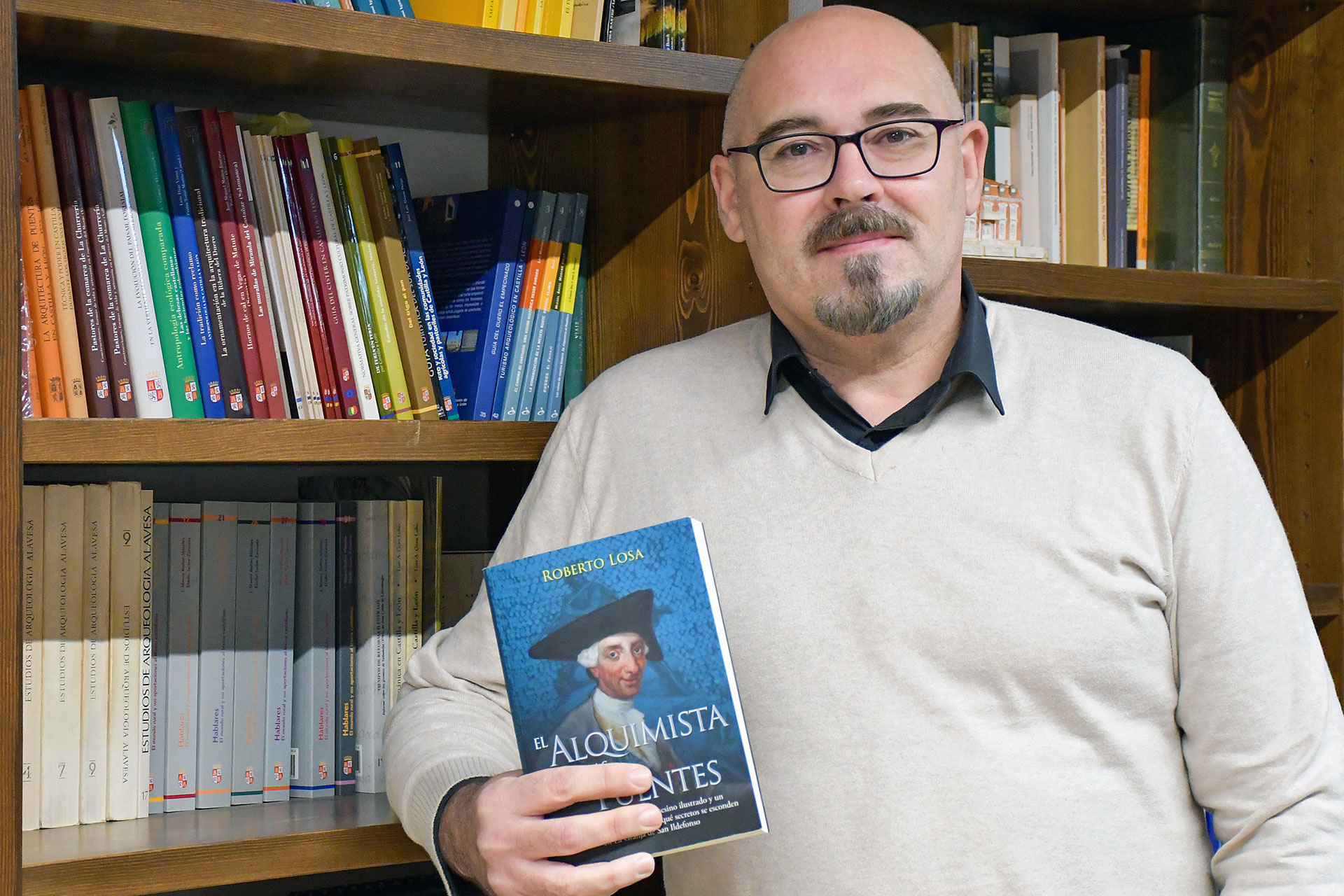 Roberto Losa libro El alquimista entre las fuentes