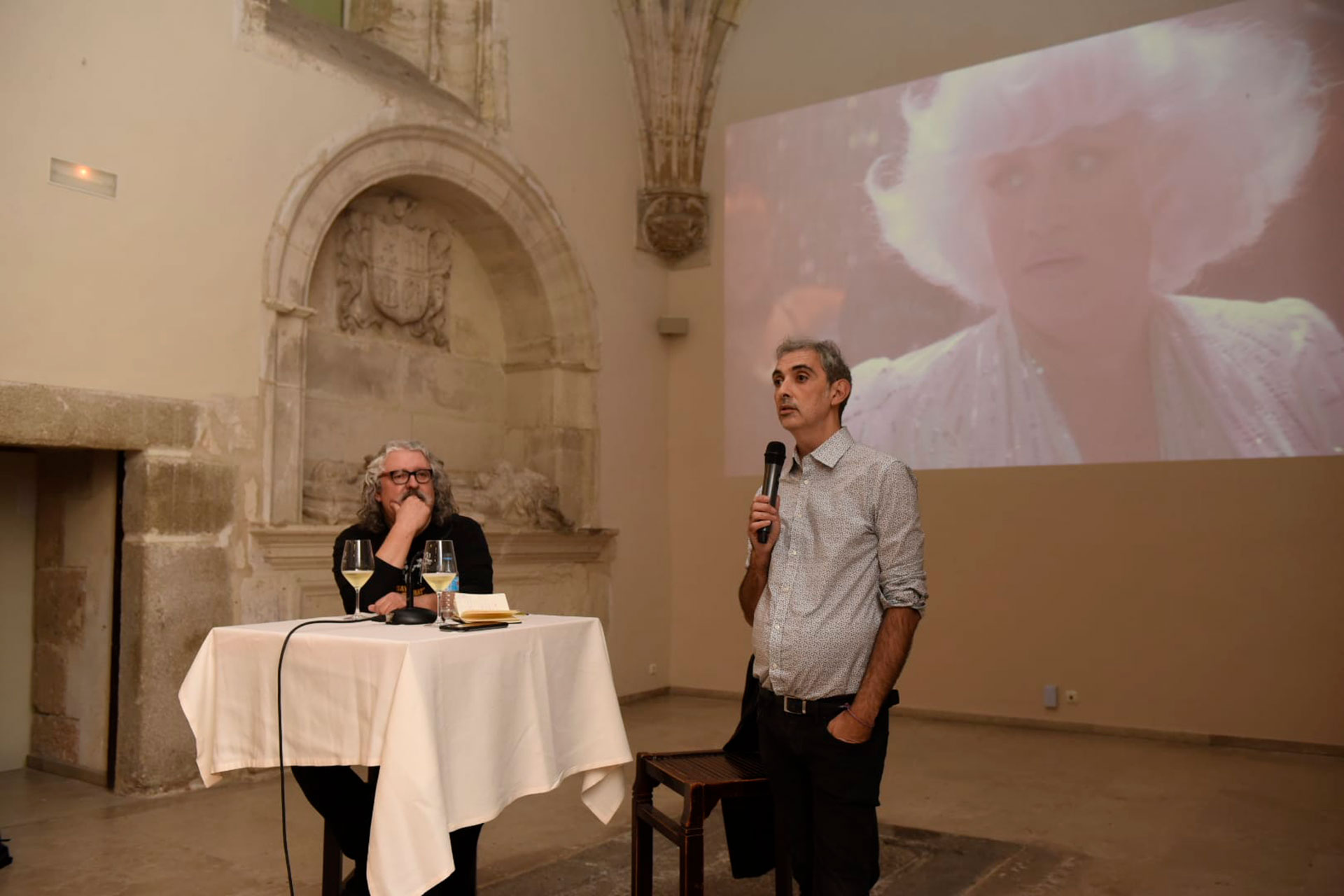 Cine, vino y solidaridad en el Otoño Enológico de la Fundación 'Caja Rural' 1 caja rural otono enologico david pinillos museo esteban vicente 4
