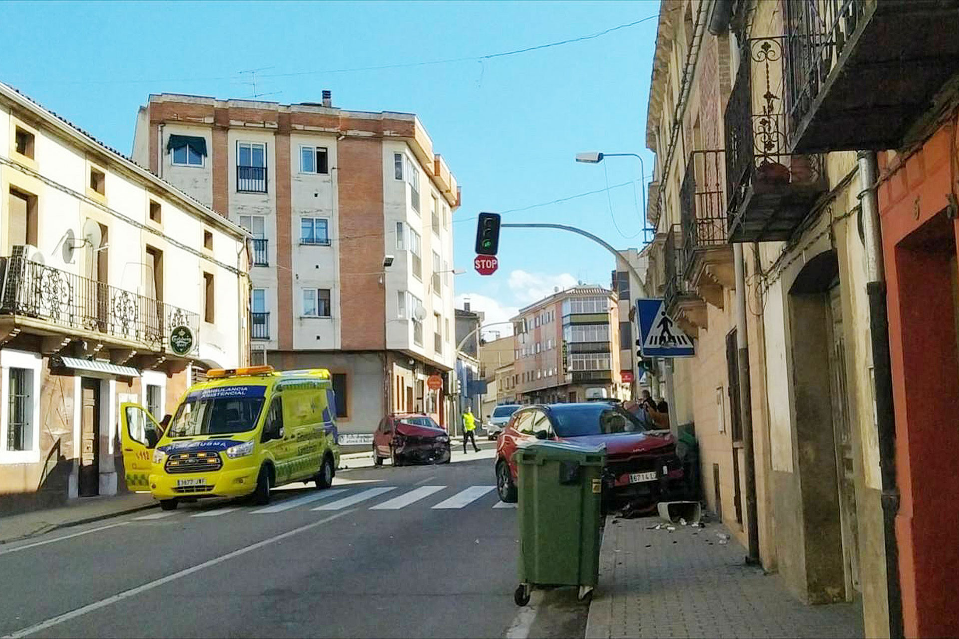 Aparatoso accidente de tráfico en Cantalejo, con dos vehículos implicados 1 cantalejo accidente travesia suceso