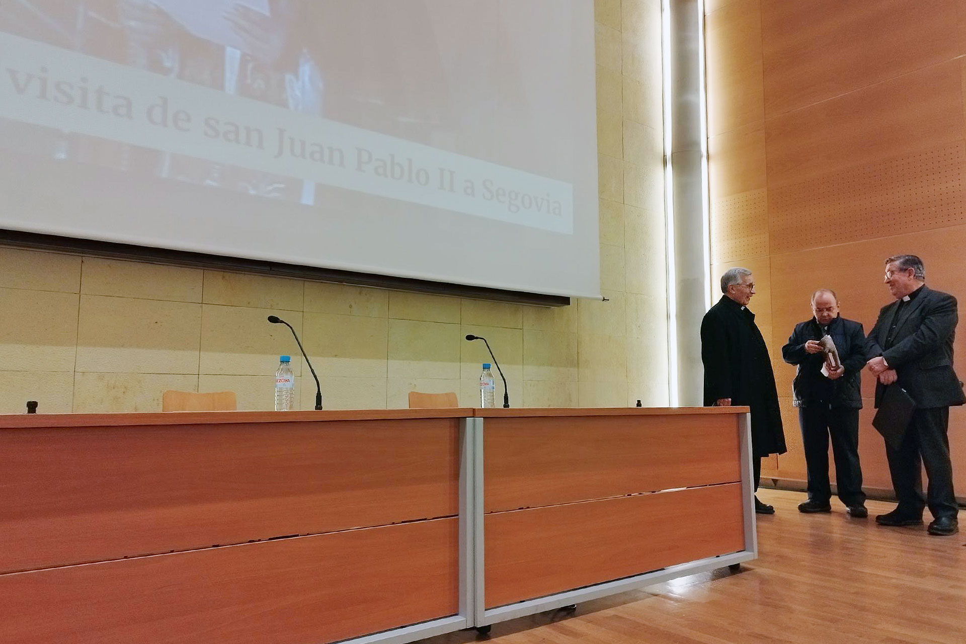 conferencia aniversario visita papa juan palo ii 6