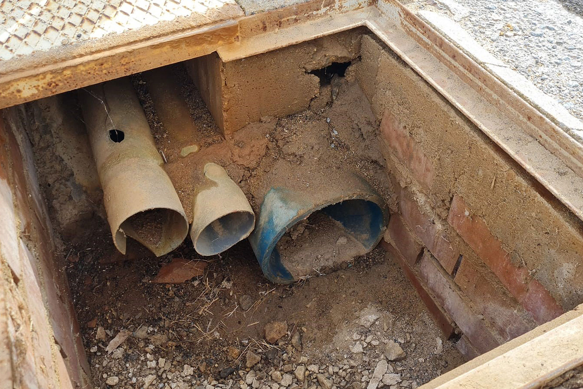 palazuelos abastecimiento agua TUBERIA PVC EMBUTIDA EN CORONACION PRESA PONTON