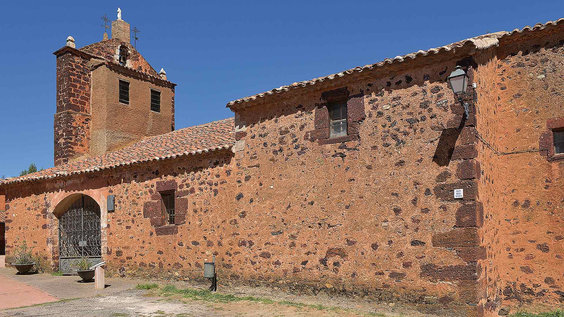 Iglesia parroquial de Villacorta. / José Antonio Santos