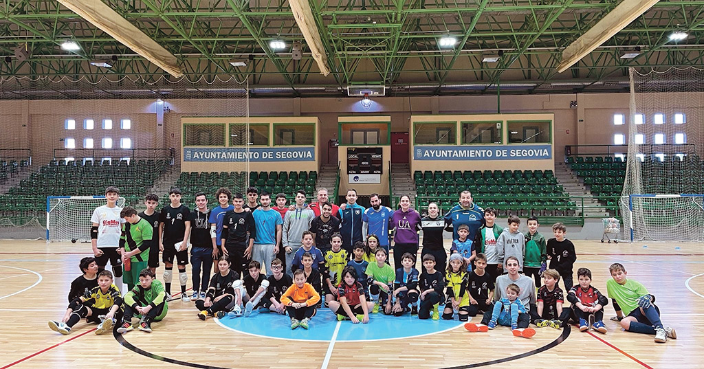 Guardametas y profesores, después de la actividad./ STOPGOL