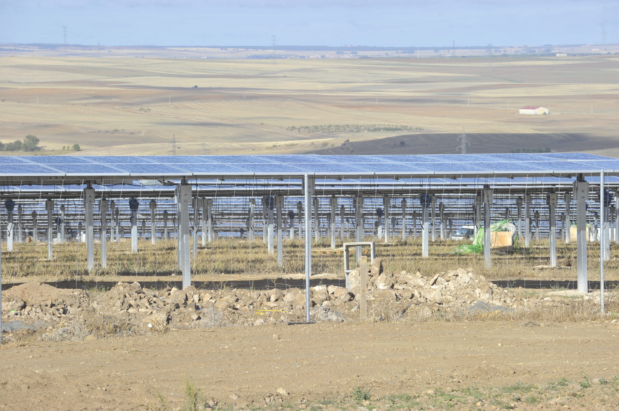 Imagen de archivo del huerto solar ubicado junto a la circunvalación de Segovia, con capacidad para generar energía para 35.300 hogares.