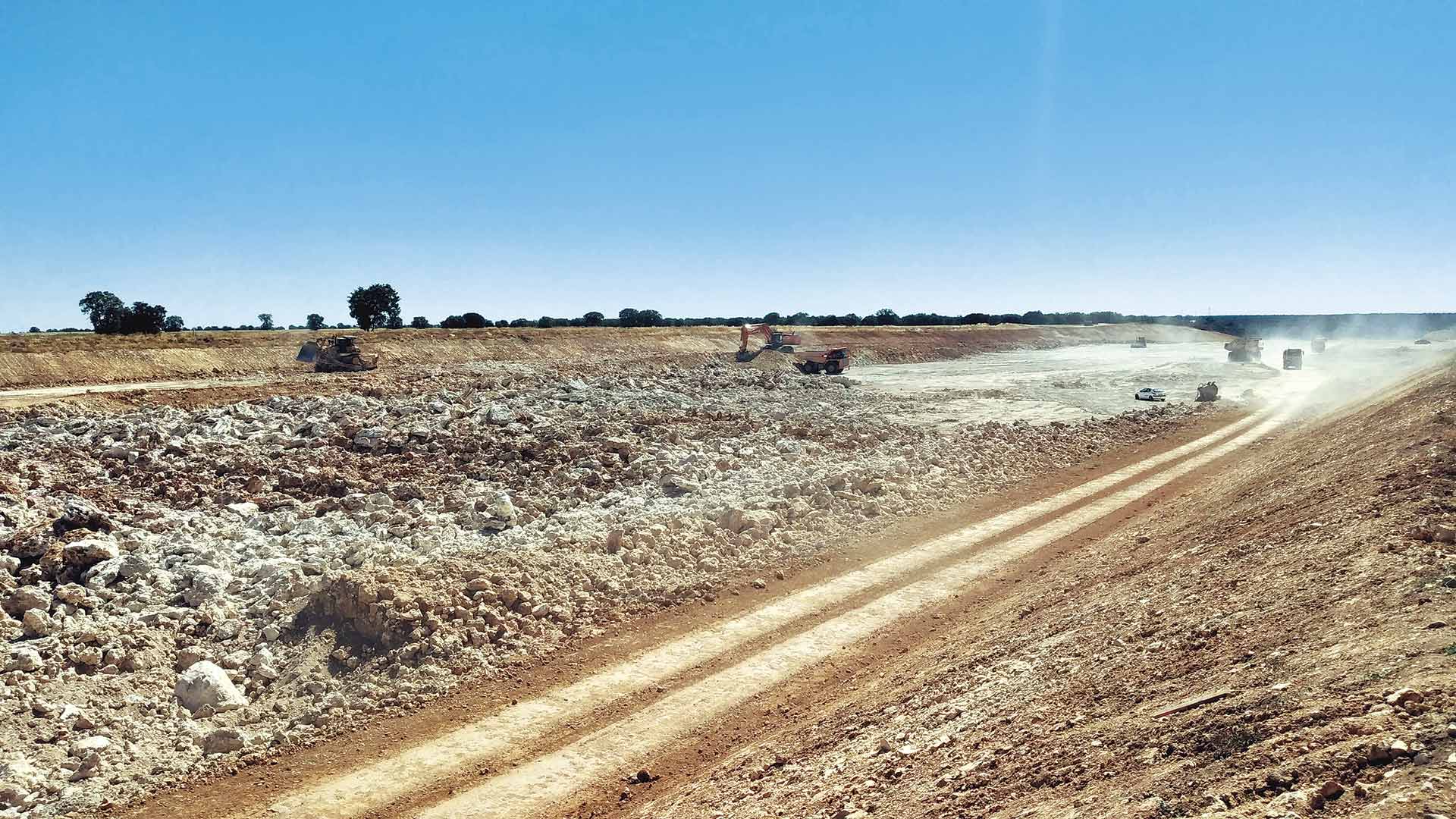 Obras de la A-11 entre las localidades vallisoletanas de Tudela de Duero y Quintanilla de Arriba./ ICAL