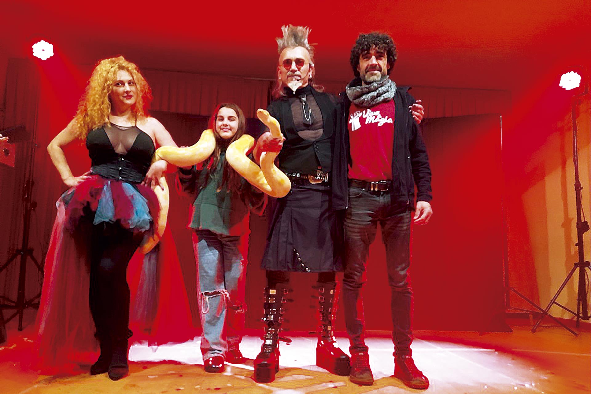 El mago Barón, junto al coordinador del festival. / L. M.