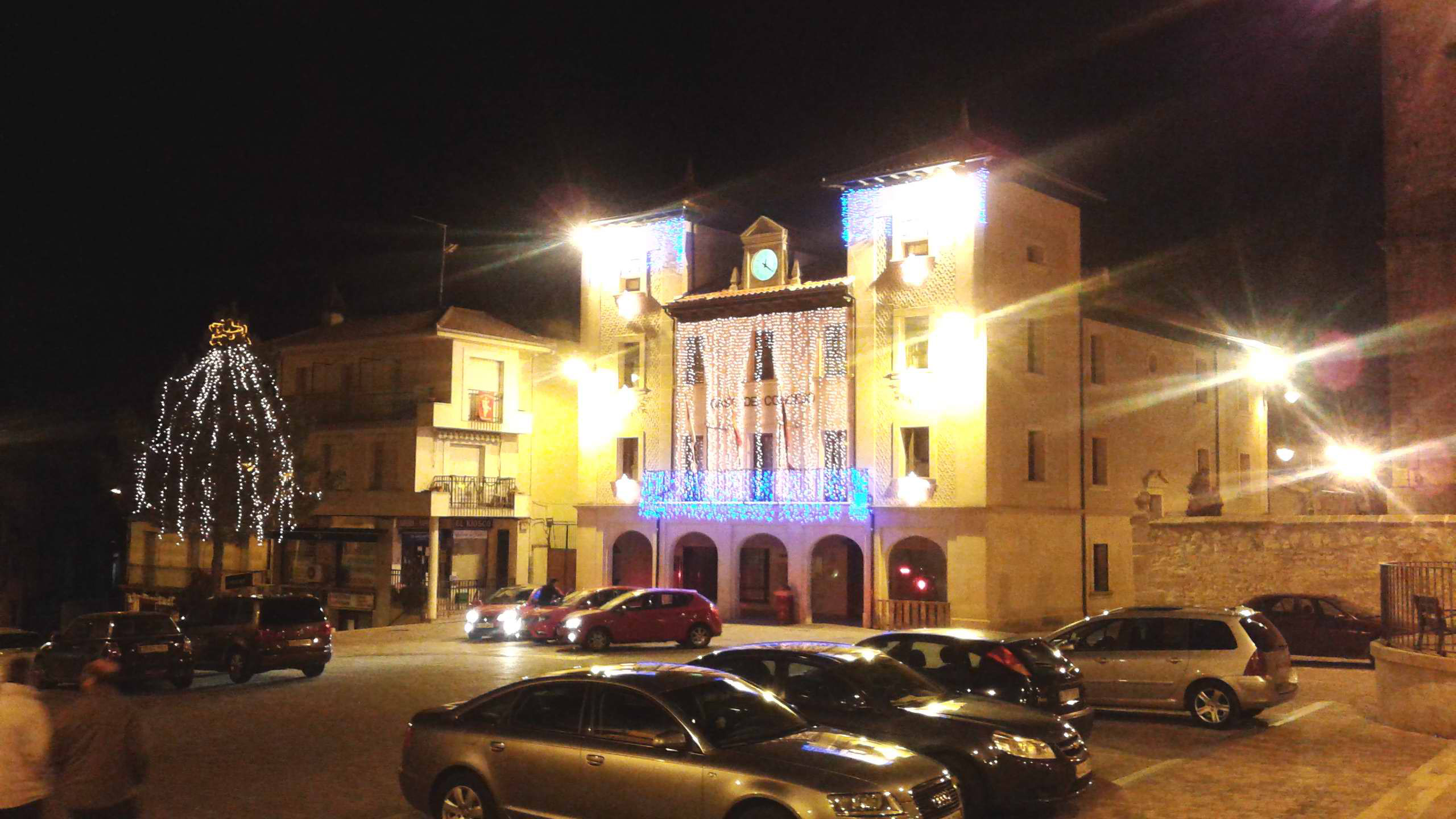 Cantalejo iluminado para recibir la Navidad.