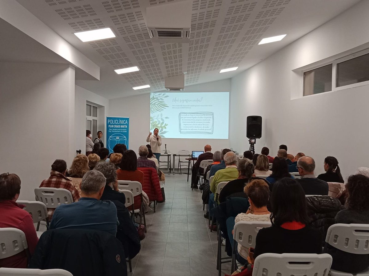 Mesa redonda sobre cuidadores de personas dependientes en el municipio segoviano de Carbonero el Mayor