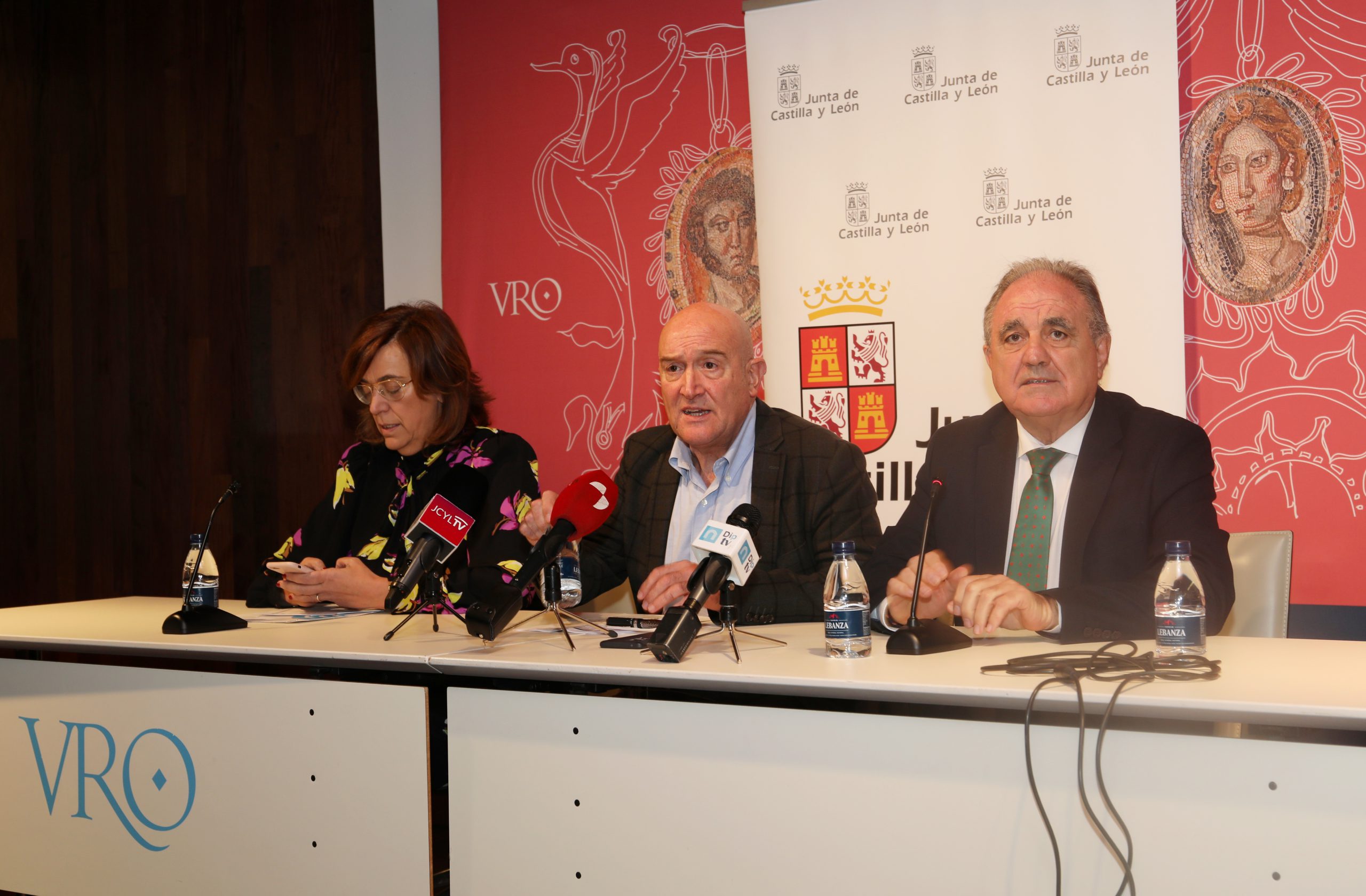 El Consejero de la Presidencia en la reunión con los delegados territoriales en La Olmeda.