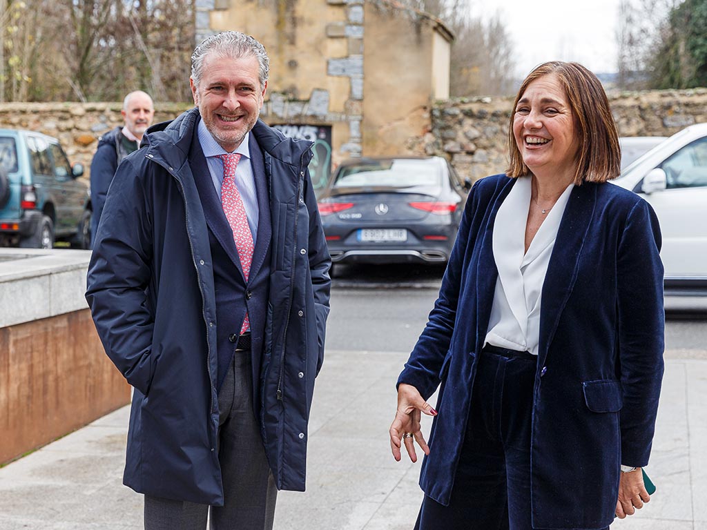 Andrés Ortega y Beatriz Escudero, de la FES. / NACHO VALVERDE - ICAL