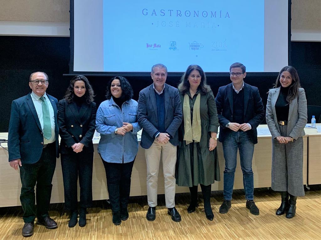 Clausura de la Jornada de valores y empresa familiar. / EL ADELANTADO