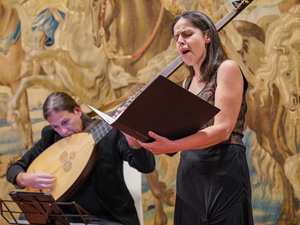 Presentación del CD en el Torreón de Lozoya. / MIGUEL ÁNGEL FERNÁNDEZ