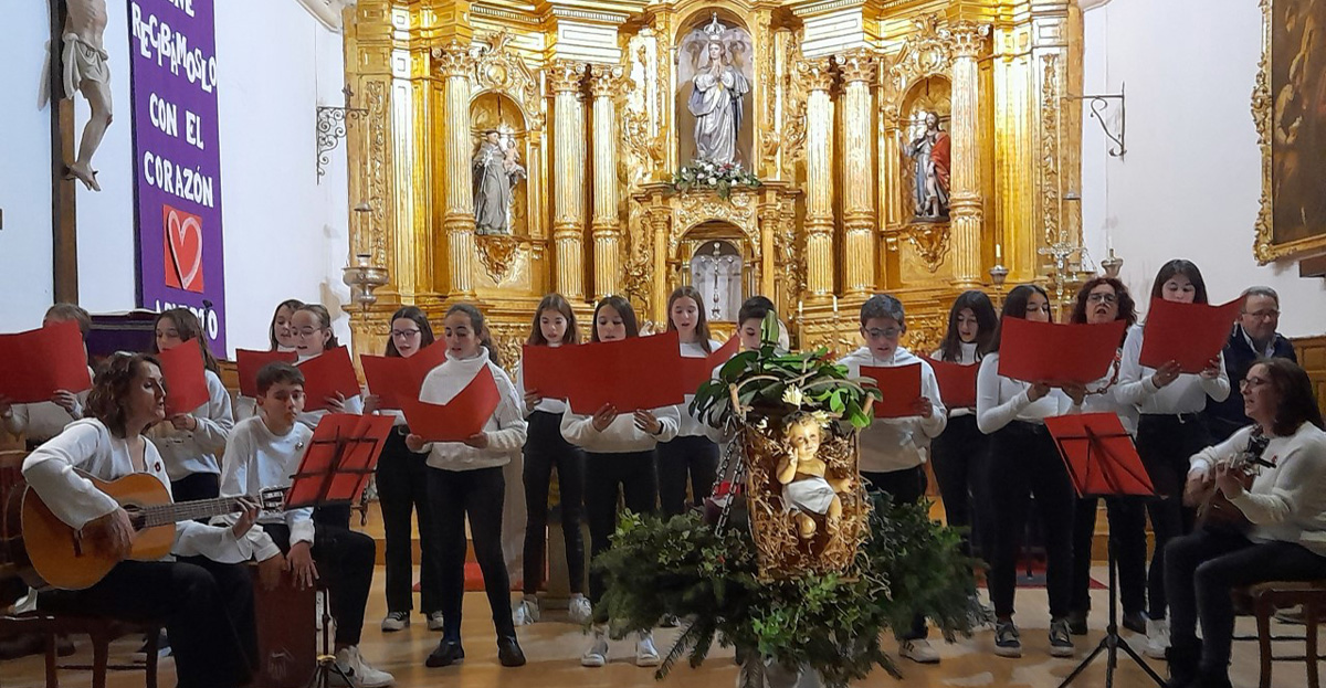 Coro juvenil parroquial en Cantimpalos.