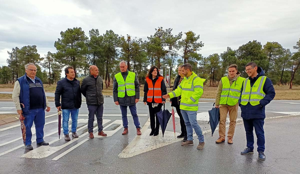 Visita de las instituciones al cruce inteligente a la altura de Anaya.