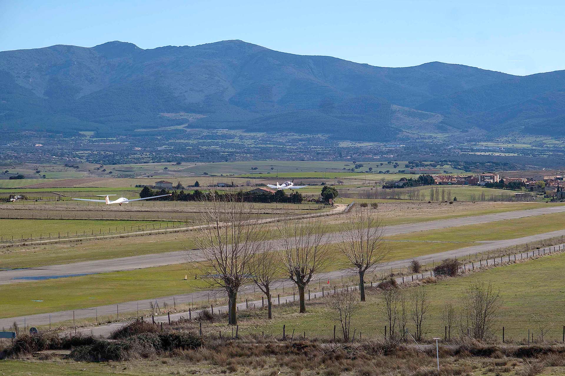 El Aeródromo ‘Antonio González’ de Fuentemilanos. / E. A.