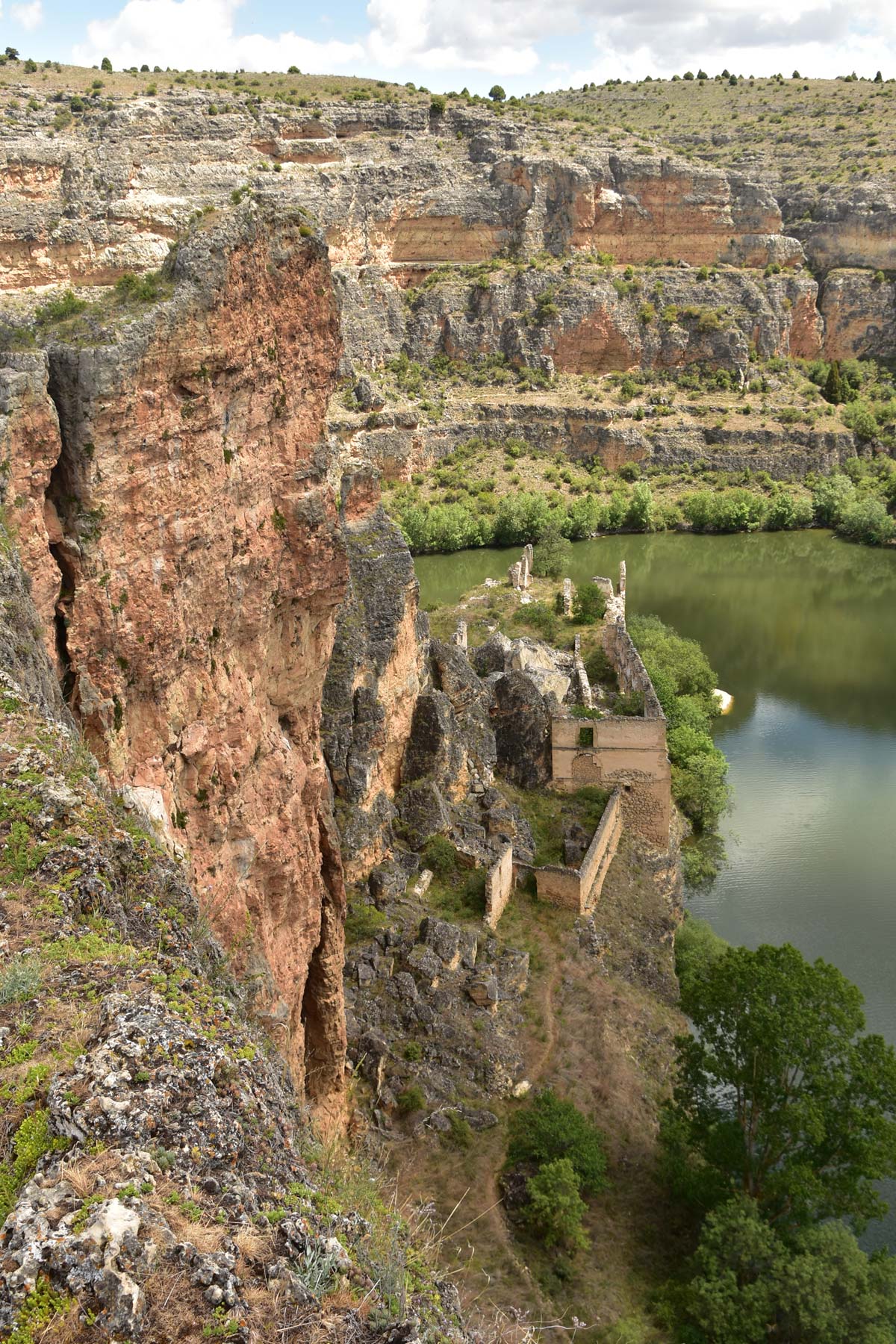 Monasterio de la Hoz, en el término municipal de Sebúlcor. Foto: José Antonio Santos.
