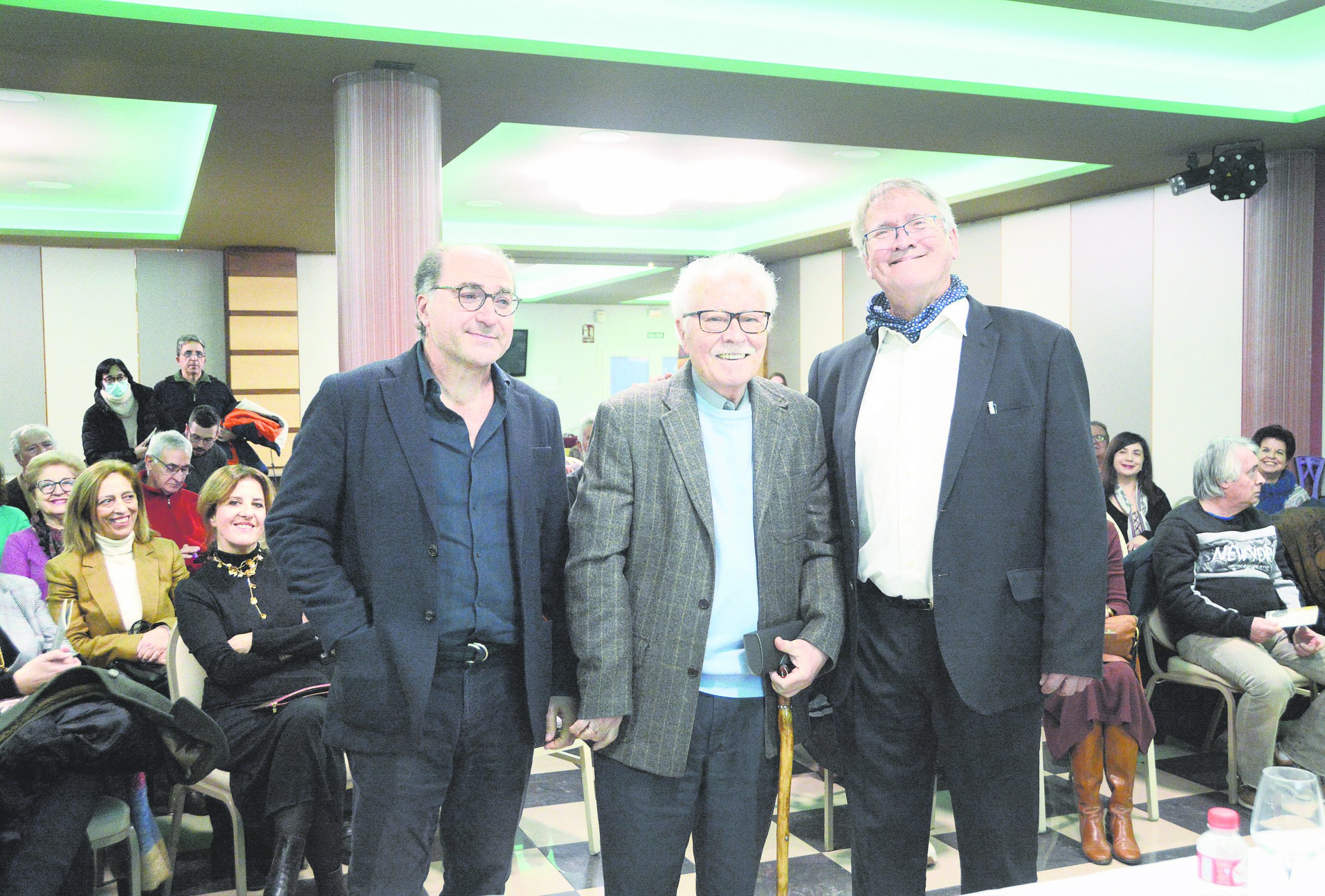 Los premiados, tras el acto de entrega. /AMADOR MARUGÁN